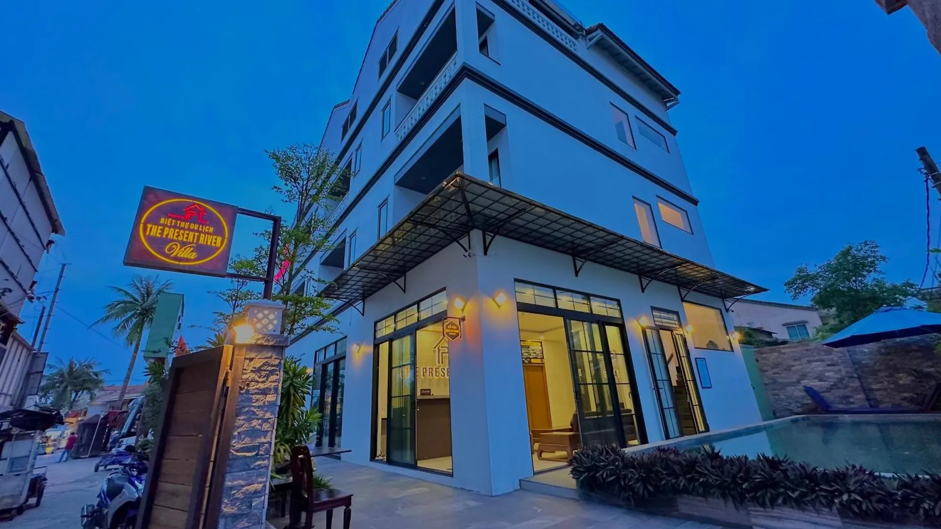 The Present River Villa Hoi An Vietnam