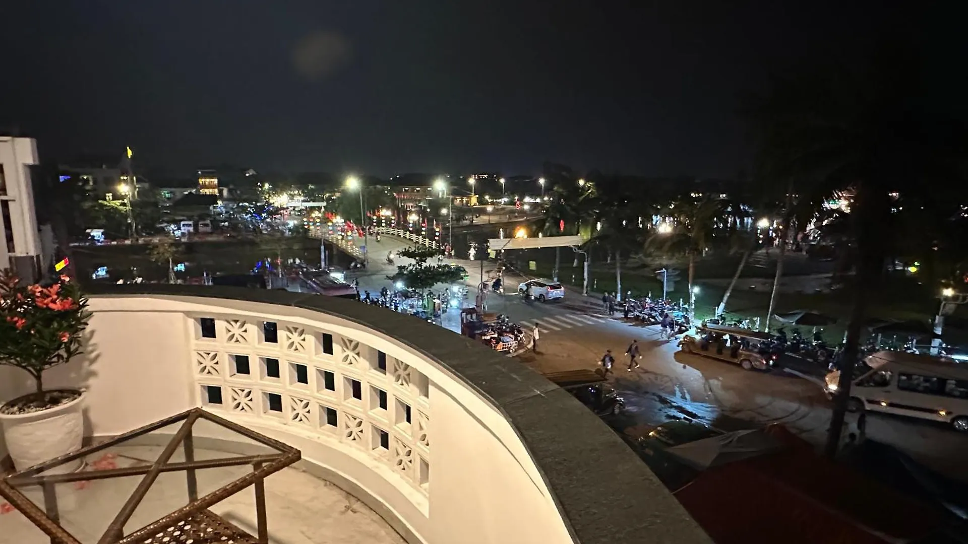 Aparthotel The Present River Villa Hoi An Vietnam
